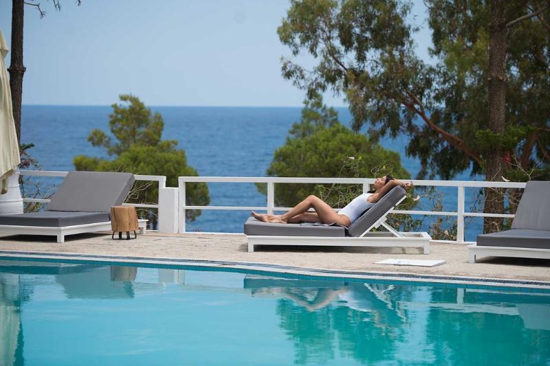 Akra Morea Hotel & Residences Monemvasia Extérieur photo